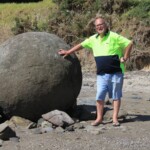 Rock Star on the Hokianga - Grant gets the prize for Best Supporting Actor. But the ROCK is the main actor. Grant supporting act for RockStar